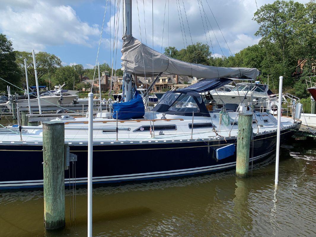 1990 Hylas 44