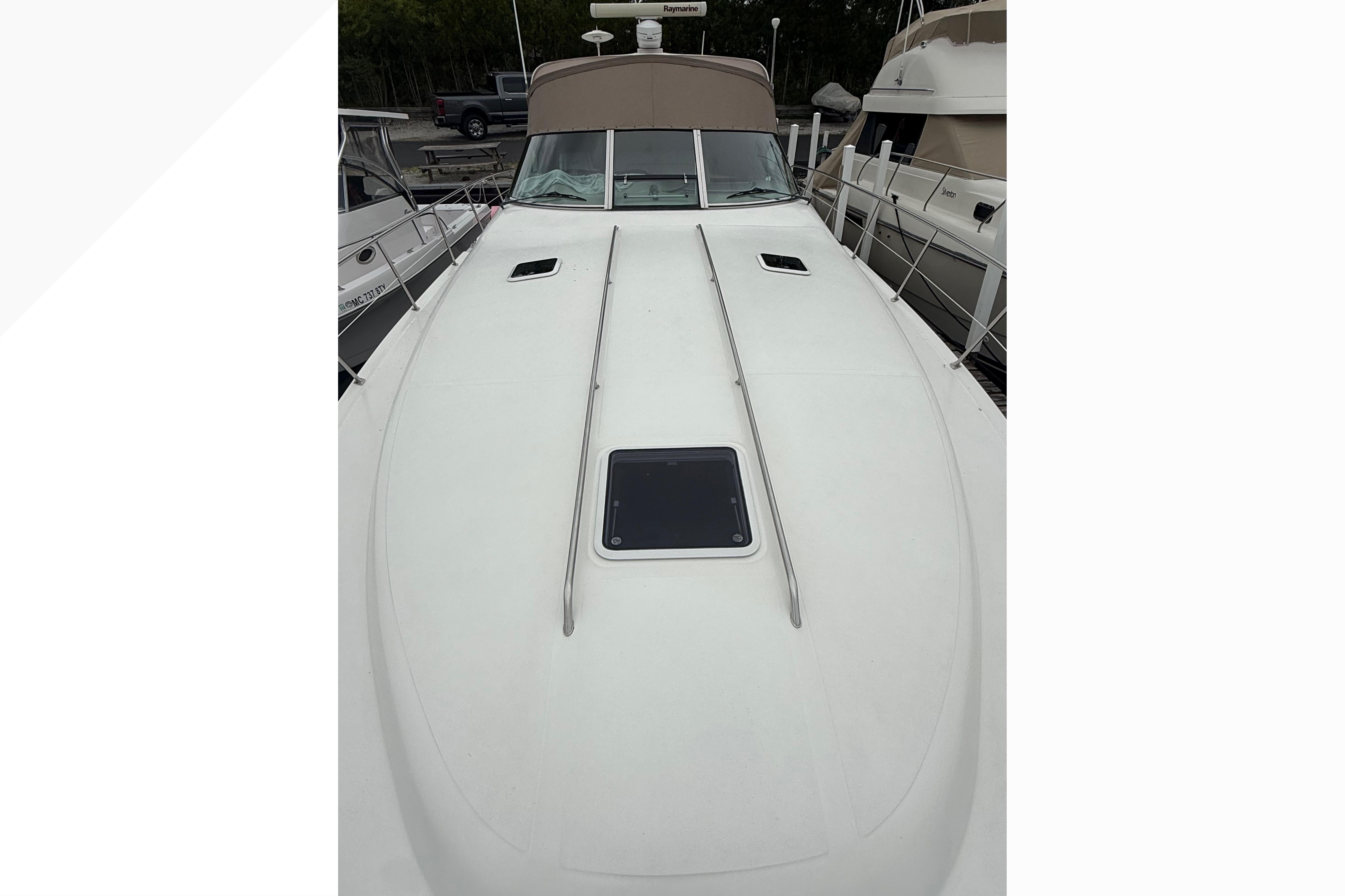 1998 Sea Ray Sundancer 400 yacht deck view at marina.