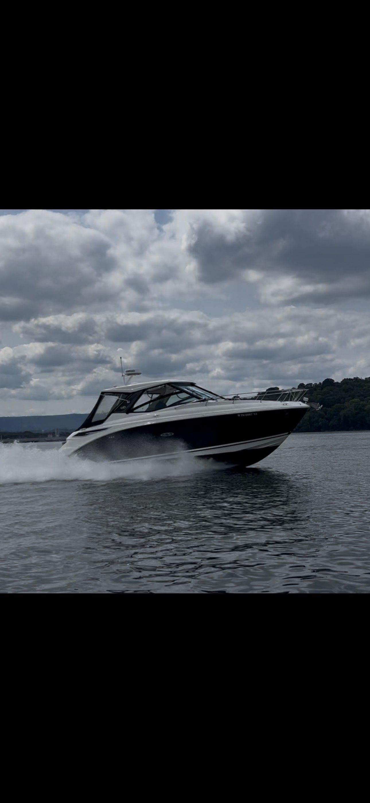 2023 Sea Ray DA320 Coupe - 3