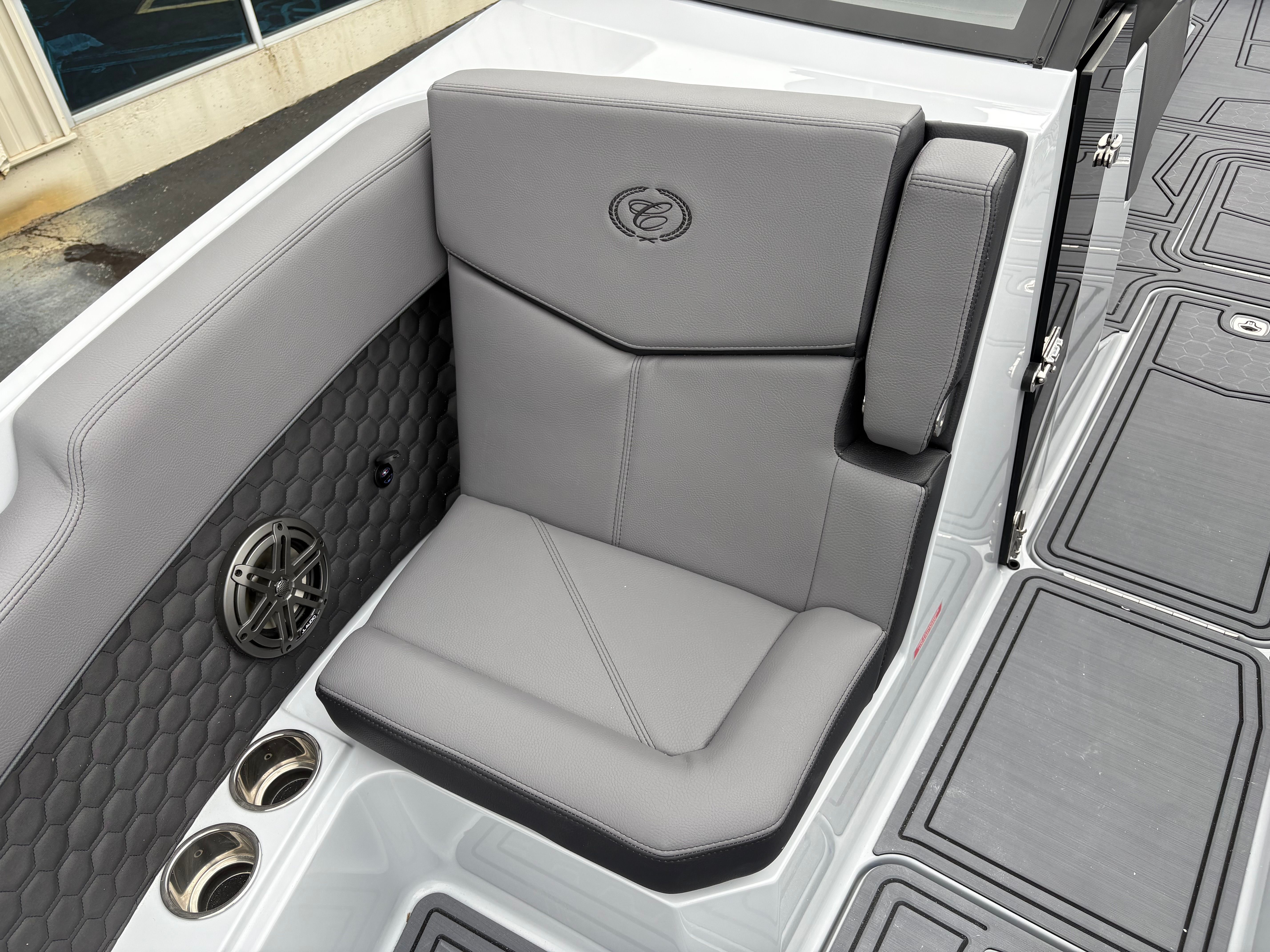 2026 COBALT R8 SURF - Image 24