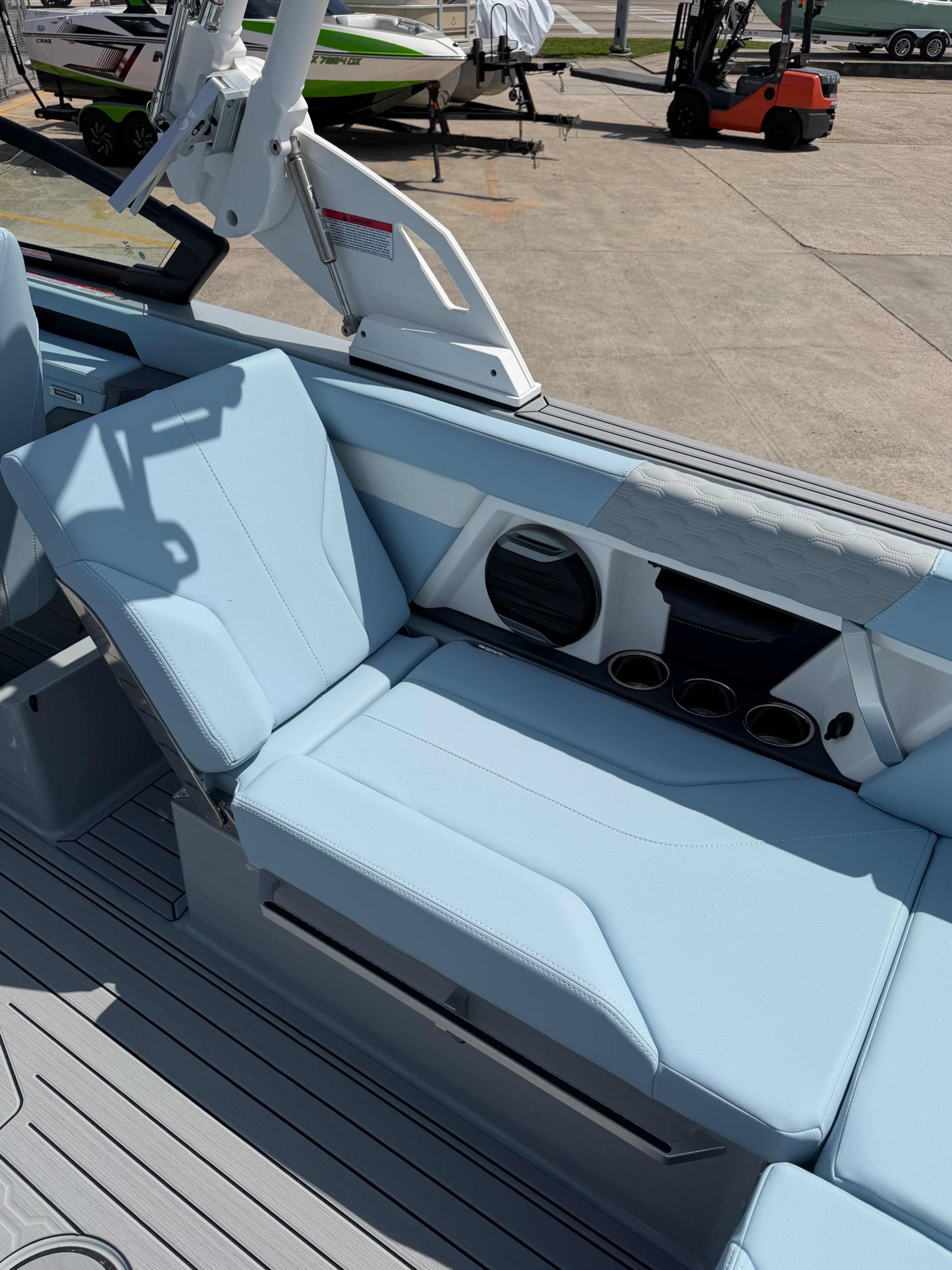 2026 MasterCraft XT24 - 20