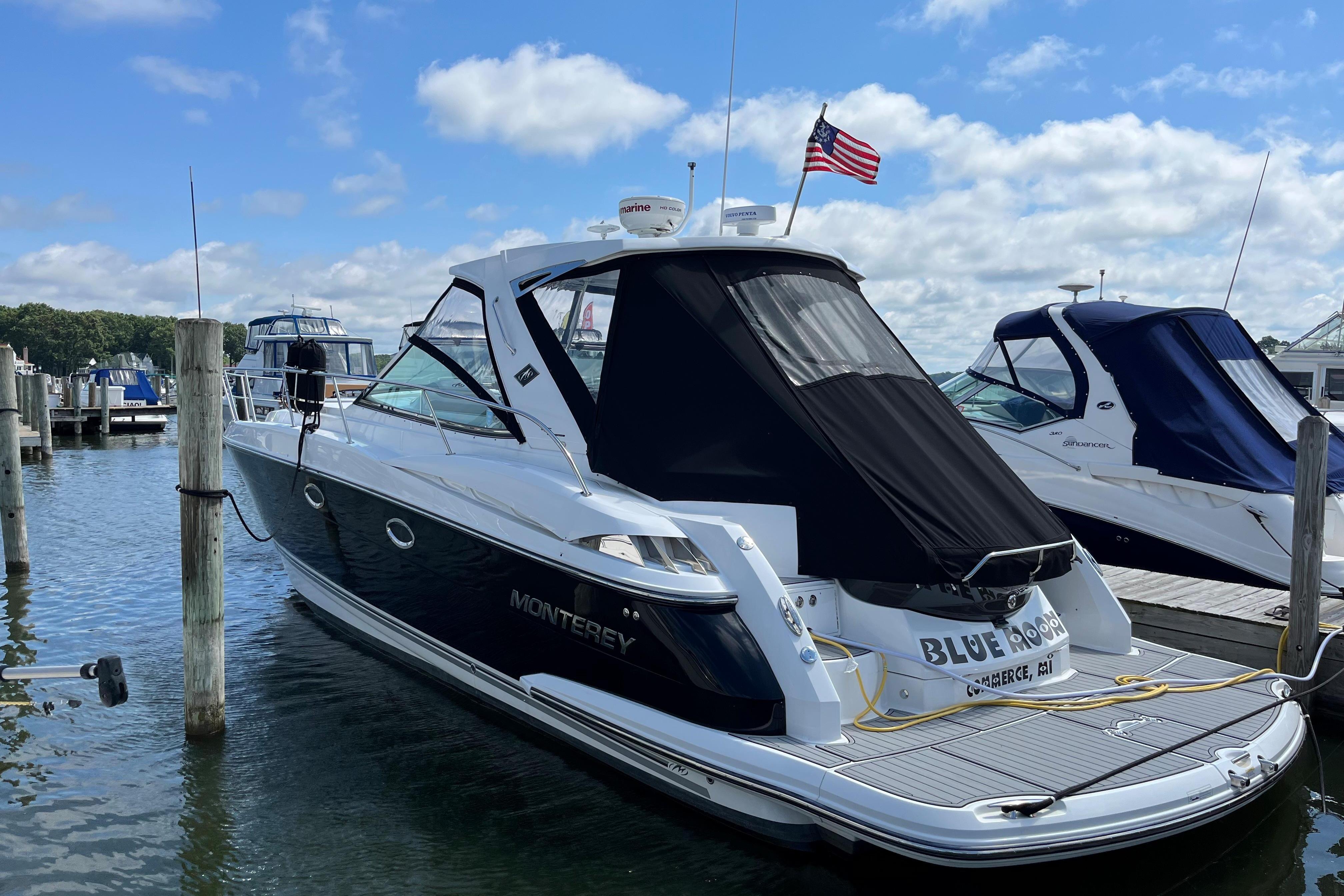 2015 Monterey 415 Sport Yacht