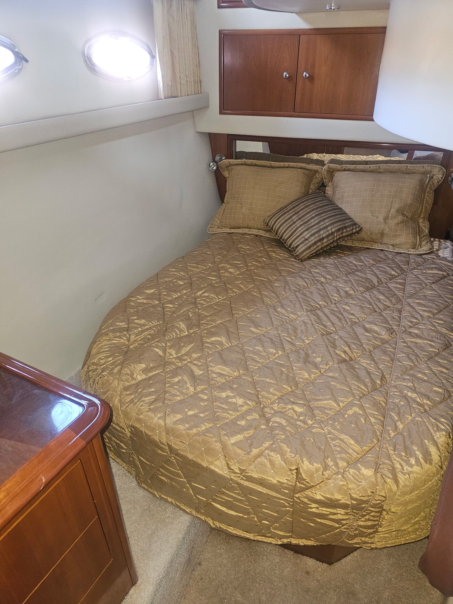 2006 Carver 42 Super Sport - 11