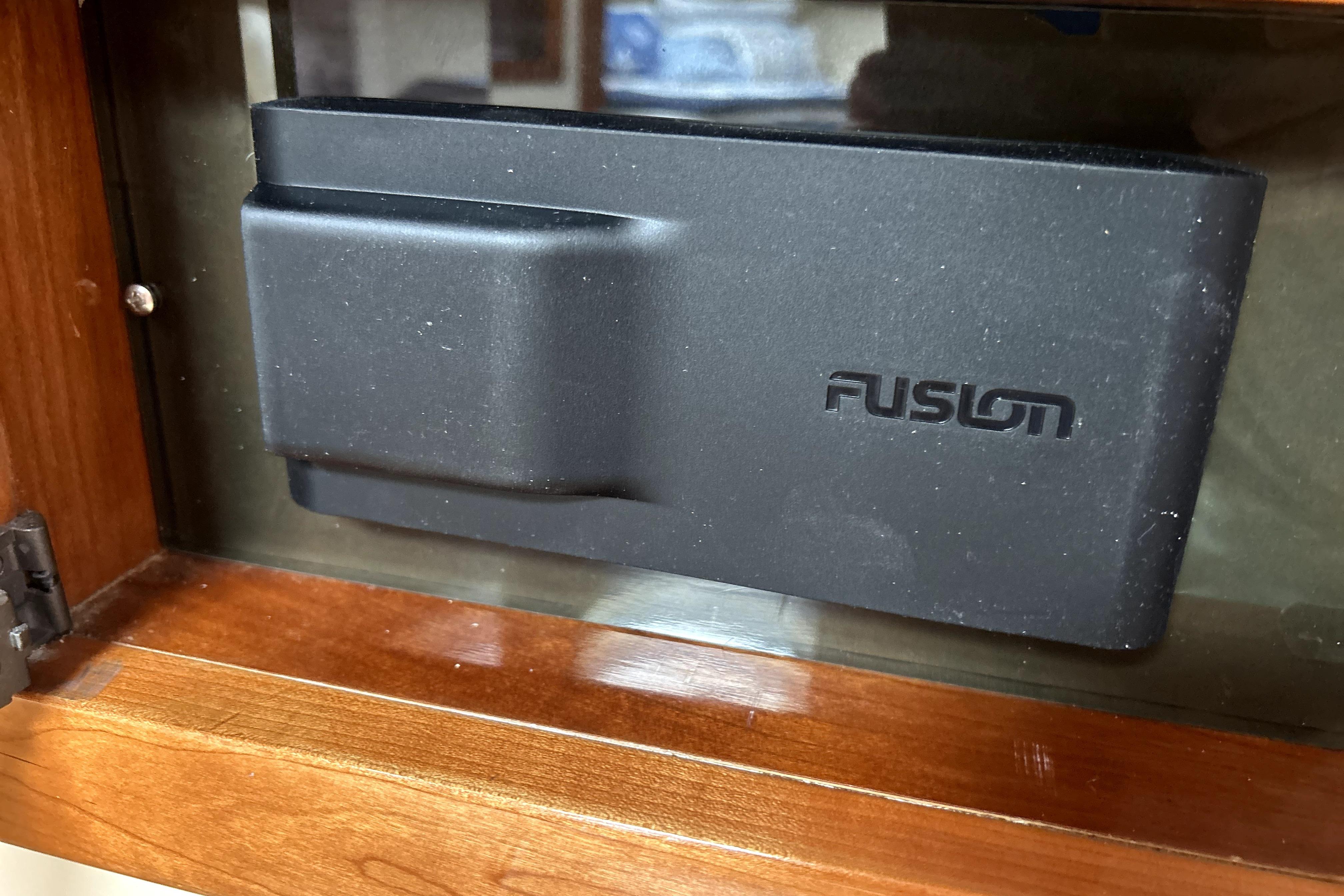 Fusion audio device in a 2004 Wellcraft 47 Excalibur boat interior.