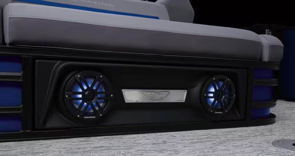 2027 Bennington 24 MSB - 9