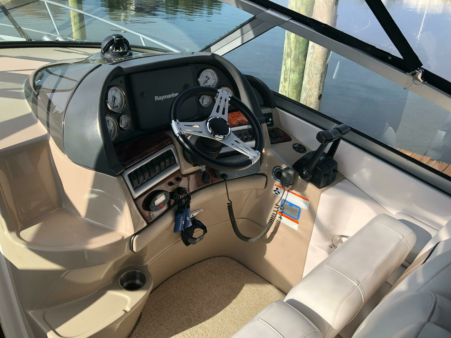 2007 Four Winns 318 Vista - Image 15