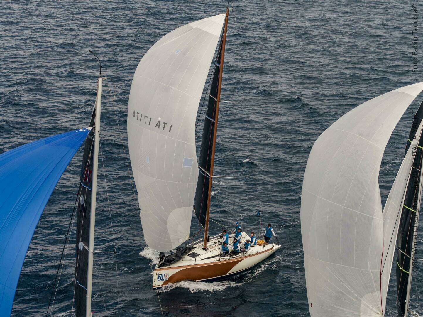 2026 Italia Yachts 9.98 - Image 20
