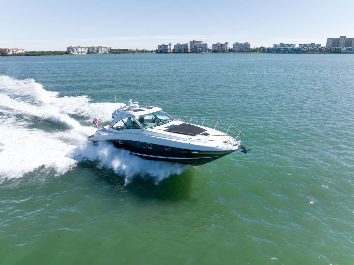 2010 Sea Ray 50 SUNDANCER - Image 39