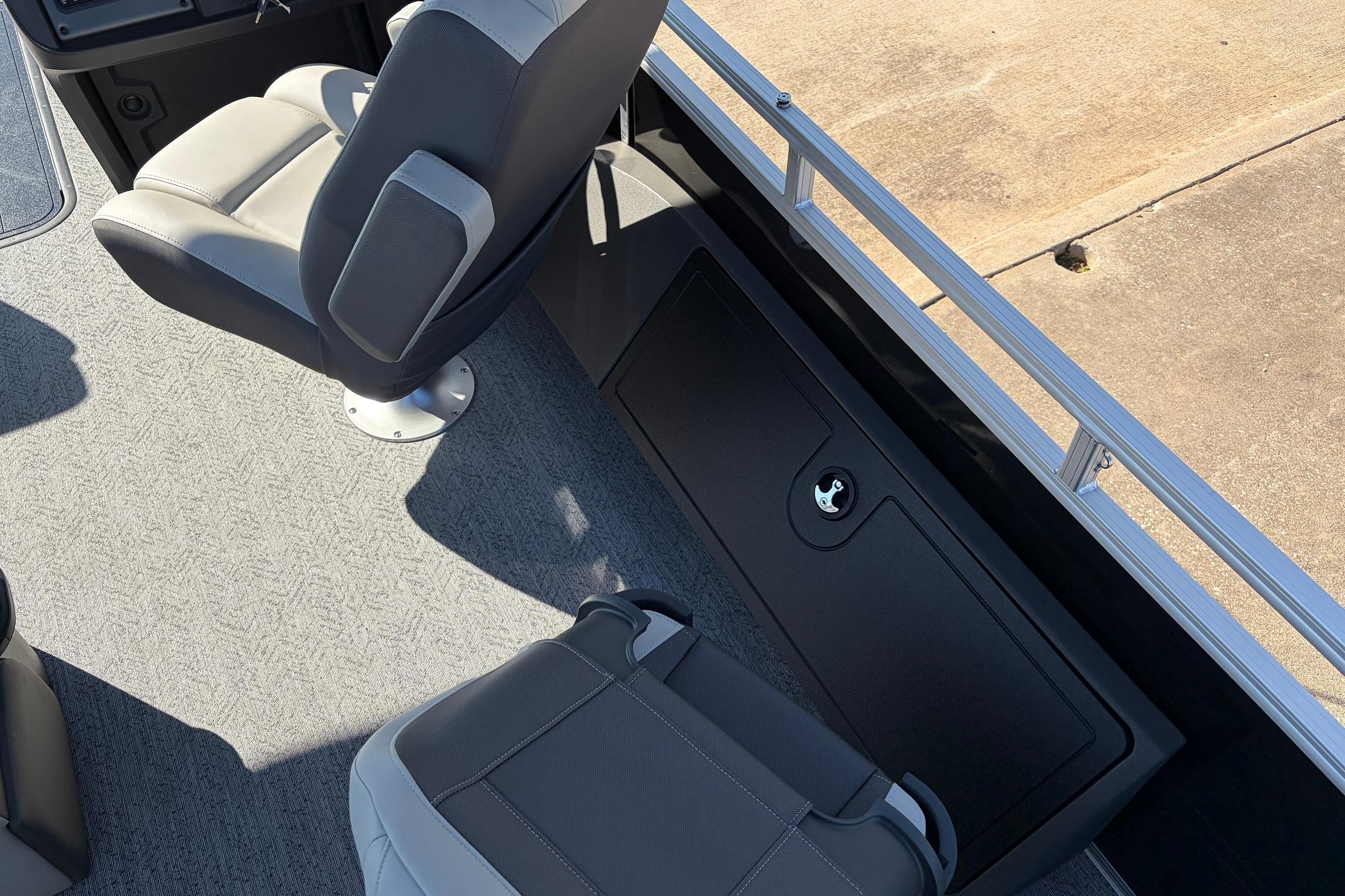 2026 Sun Tracker Fishin' Barge 22 XP3 interior seating and deck view.