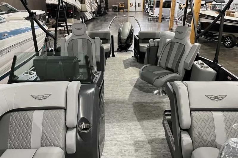 2025 Bennington 22M Fastback SE pontoon boat interior with luxurious seating and modern design.