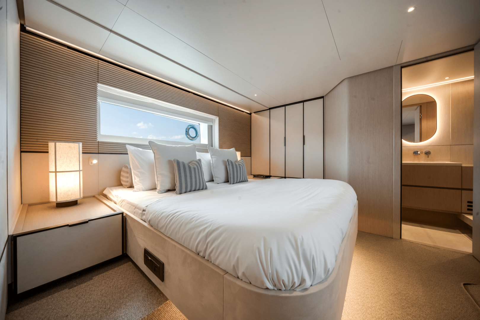2025 Azimut Seadeck 6 - Image 40