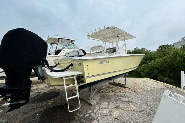 2006 Jupiter 31 CC Forward Seating