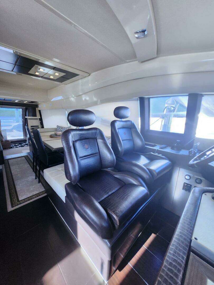 2014 Azimut Flybridge - Image 50
