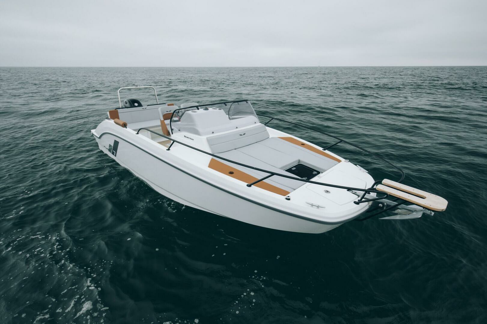 2025 Beneteau Flyer 7 Sundeck - Image 3
