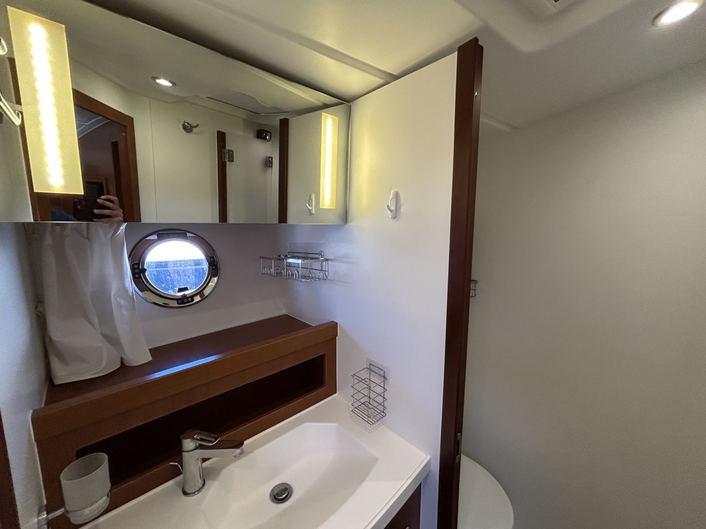 2018 Beneteau 44 Swift Trawler - Image 19