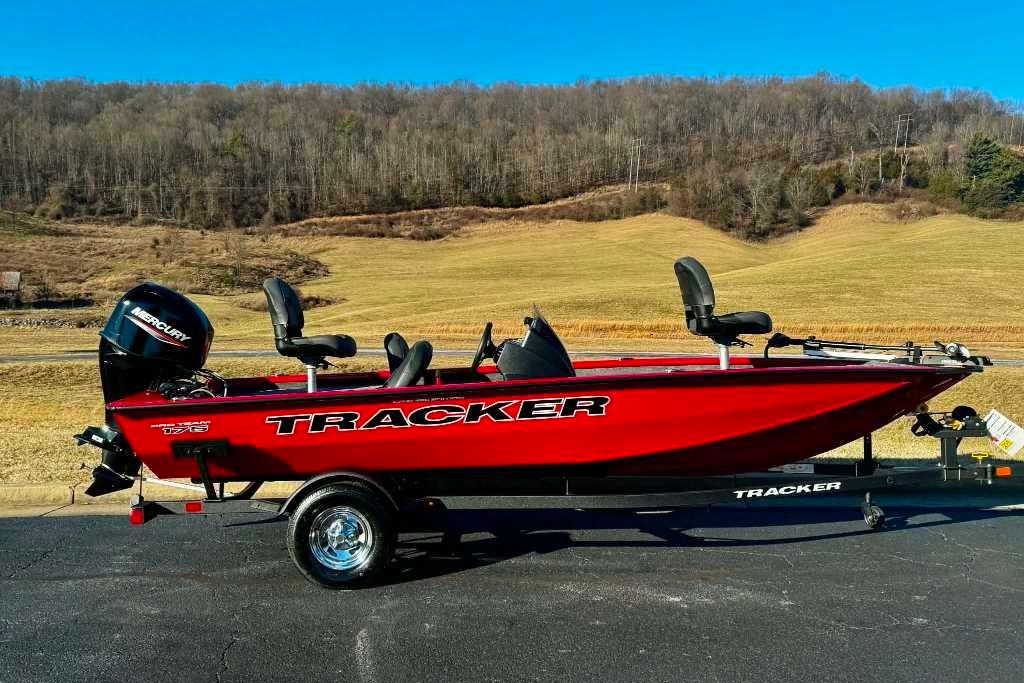 2026 Tracker Pro Team 175 Crappie Edition