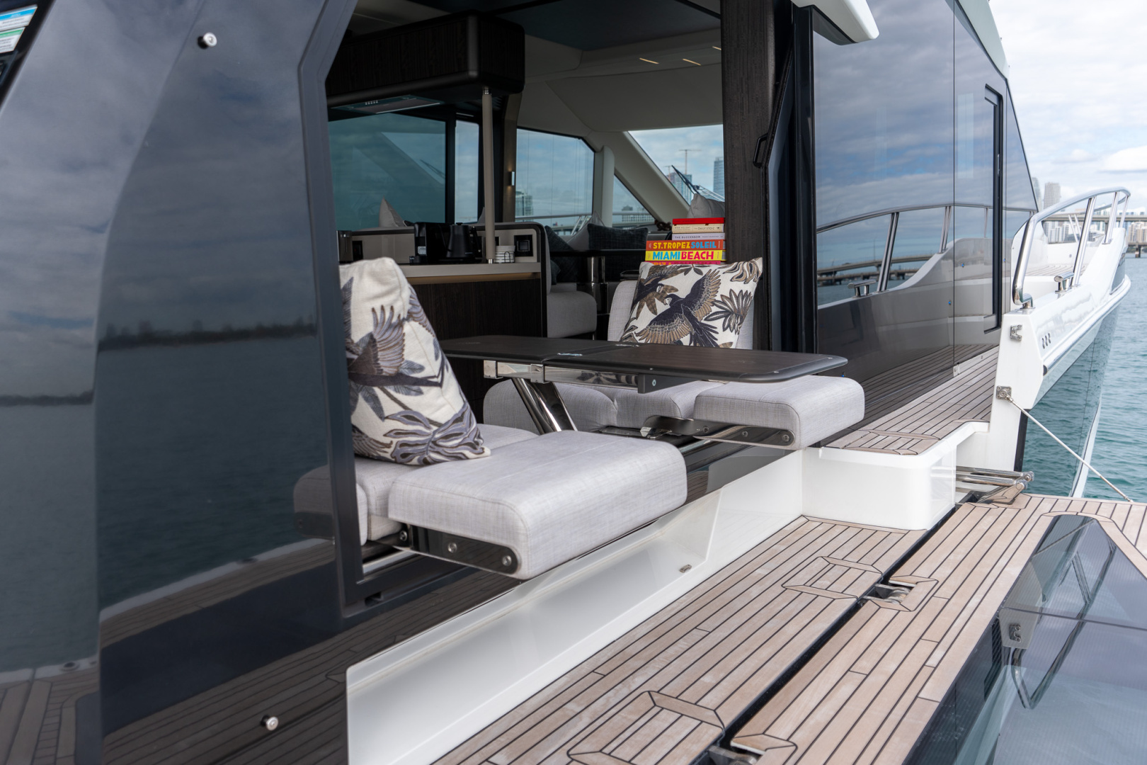 2025 Galeon 560 FLY - Image 55