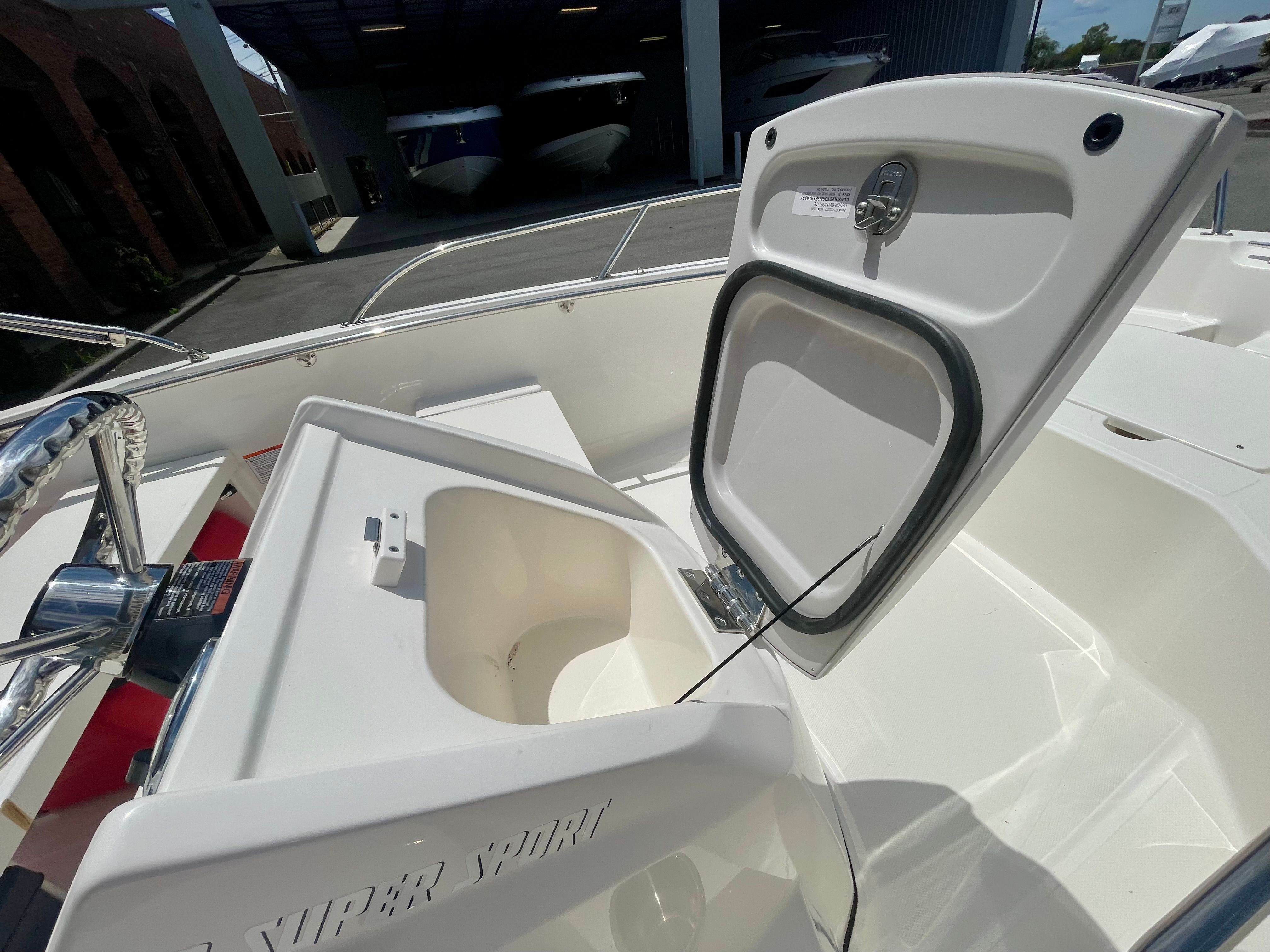 2026 Boston Whaler 160 Super Sport - 8