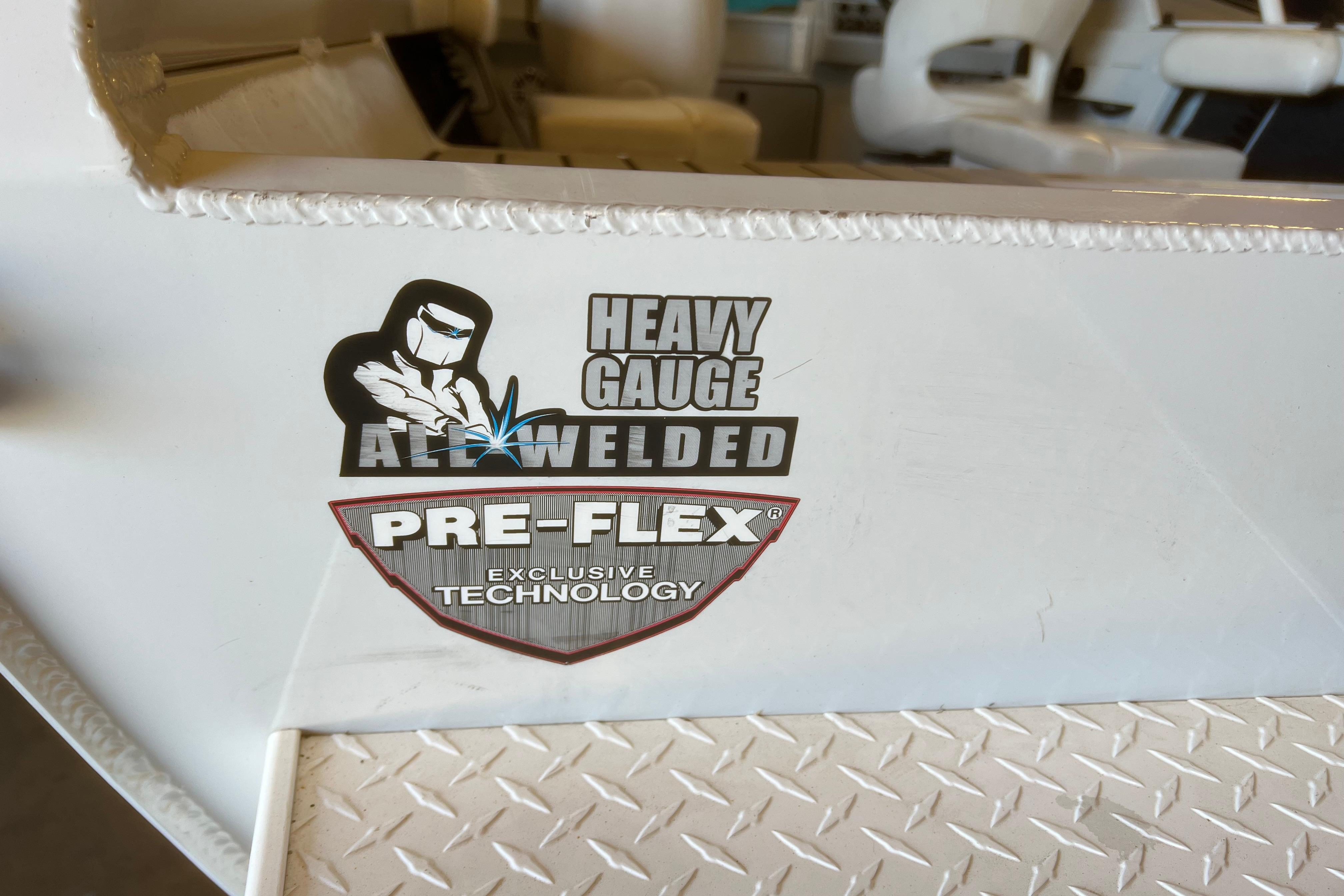 Heavy gauge all-welded Pre-Flex technology on 2019 KingFisher 1825 Falcon boat.