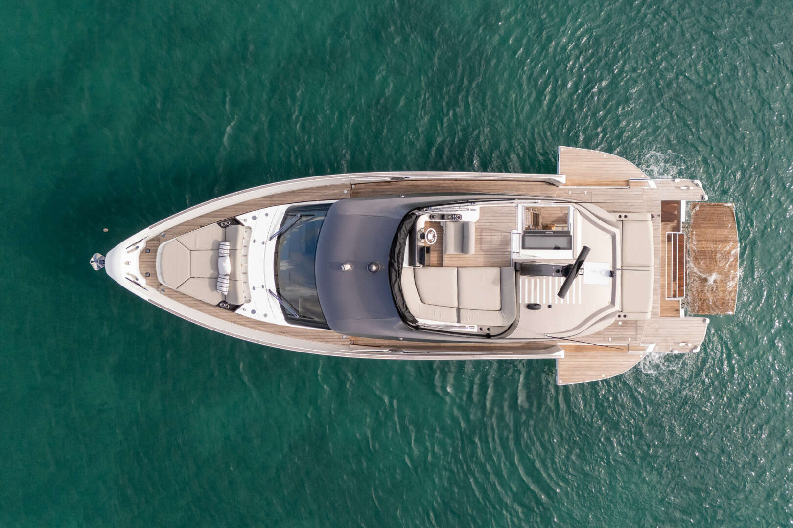 2026 Azimut Seadeck 6 - Image 15