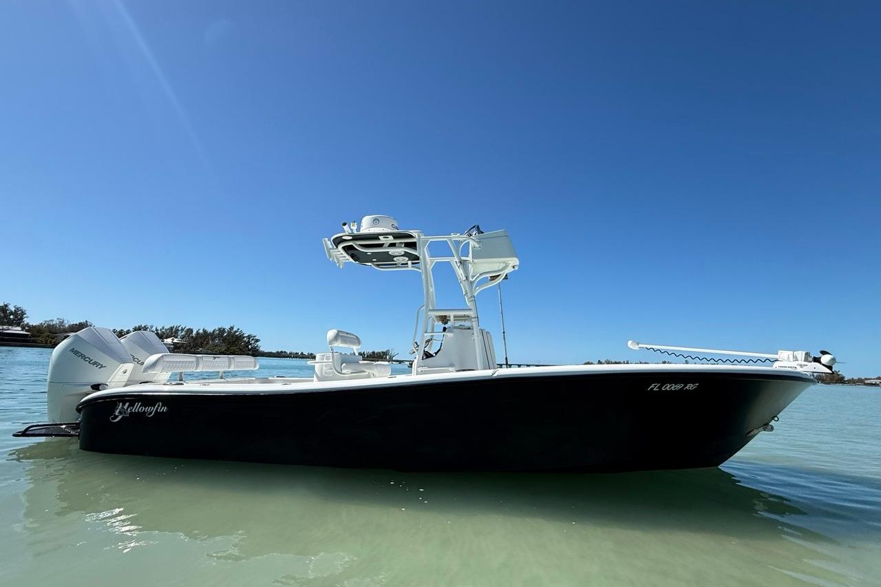 2017 Yellowfin 26 Hybrid