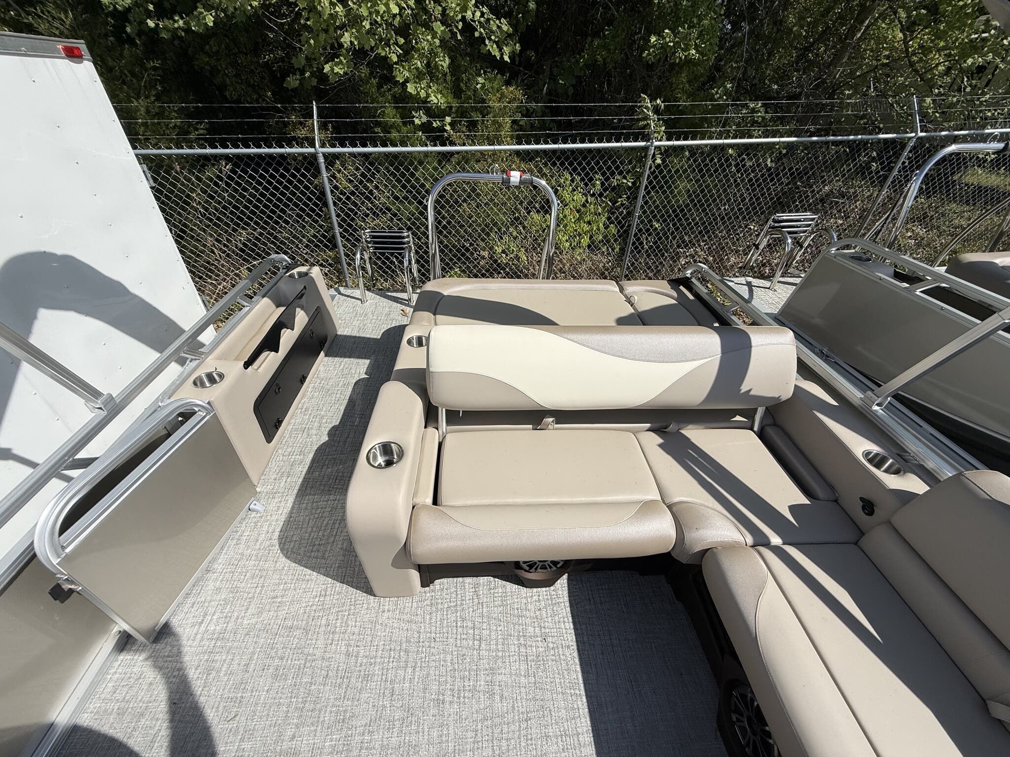 2026 Avalon LSZ 25 VERSATILE REAR BENCH-200HP - 3