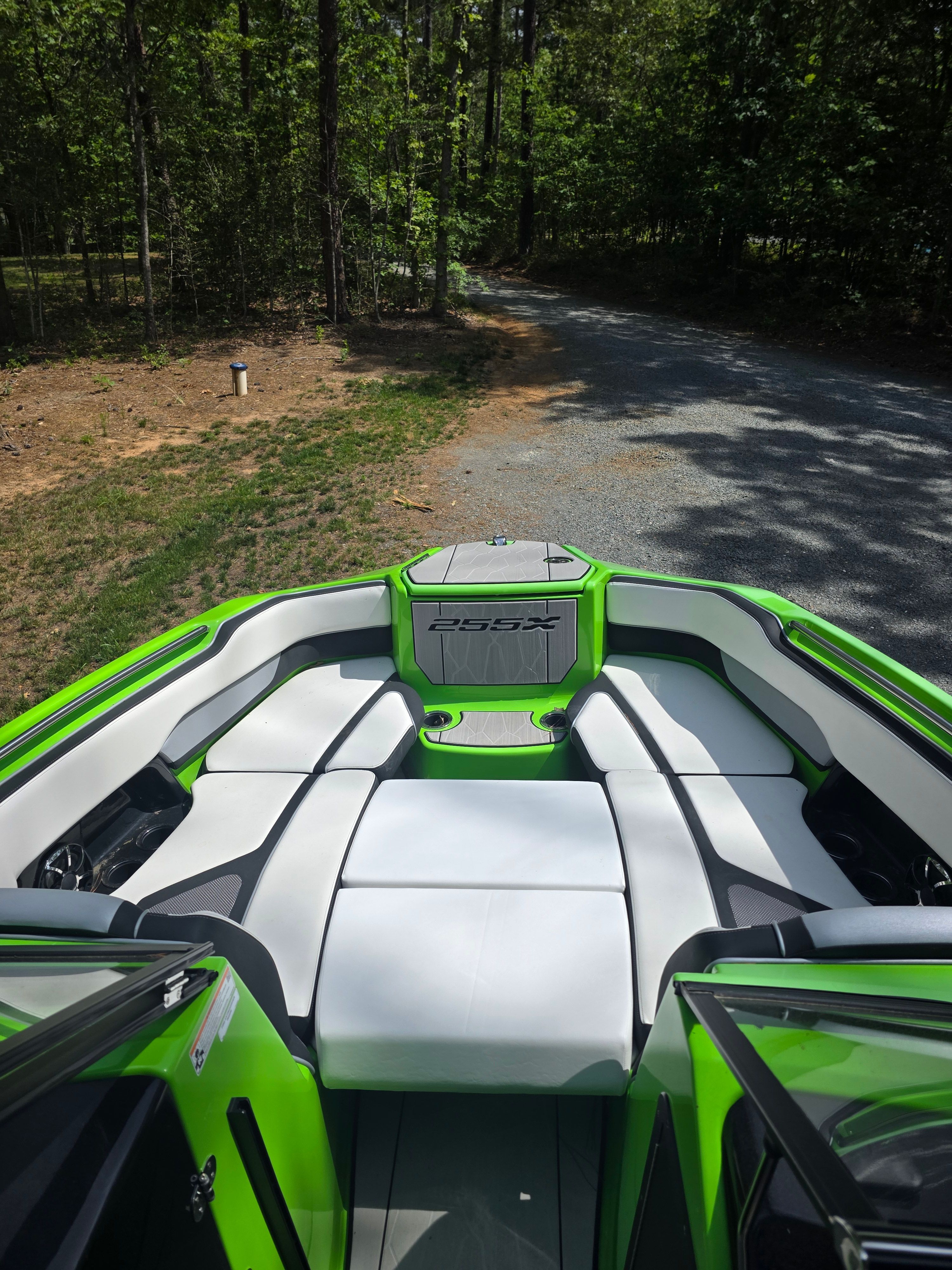 2022 Yamaha Boats 255XD - 9