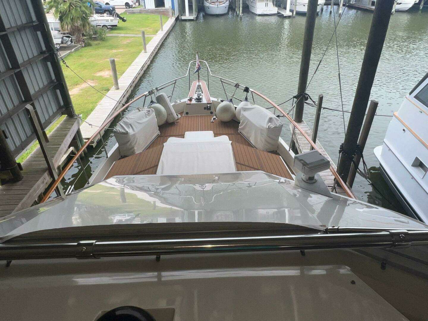 1988 Hatteras Motor Yacht - Image 114