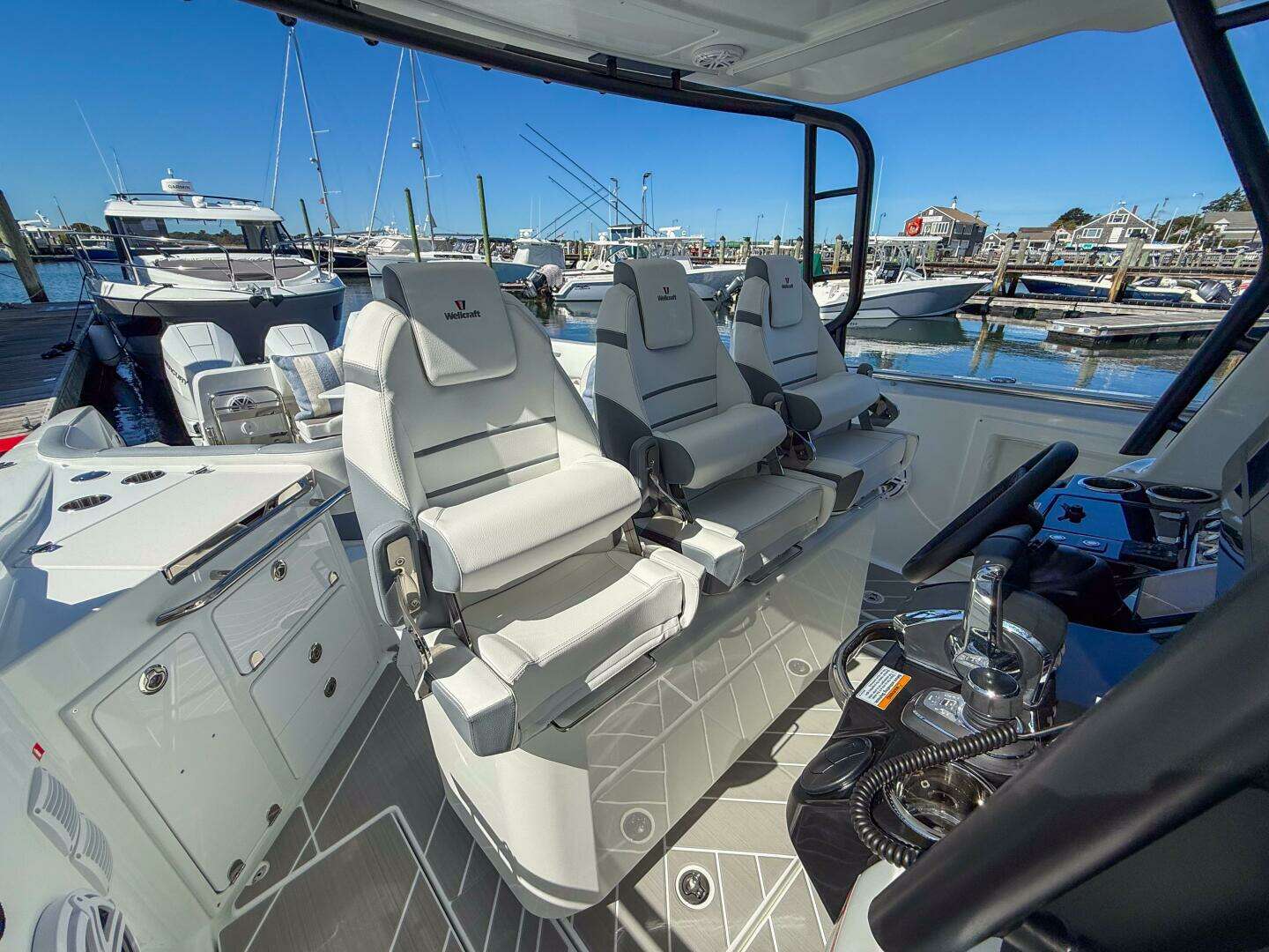2026 Wellcraft 38 T-Top - Image 9
