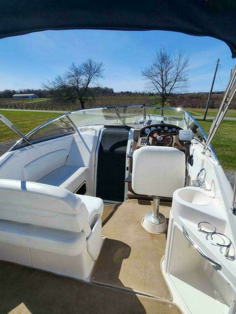 2005 Regal Commodore 2765 - Image 5