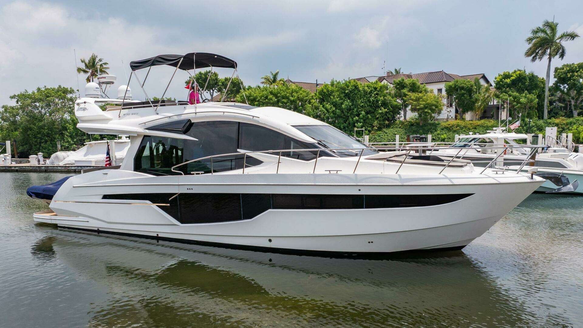 2017 Galeon 510 Skybridge - Image 2