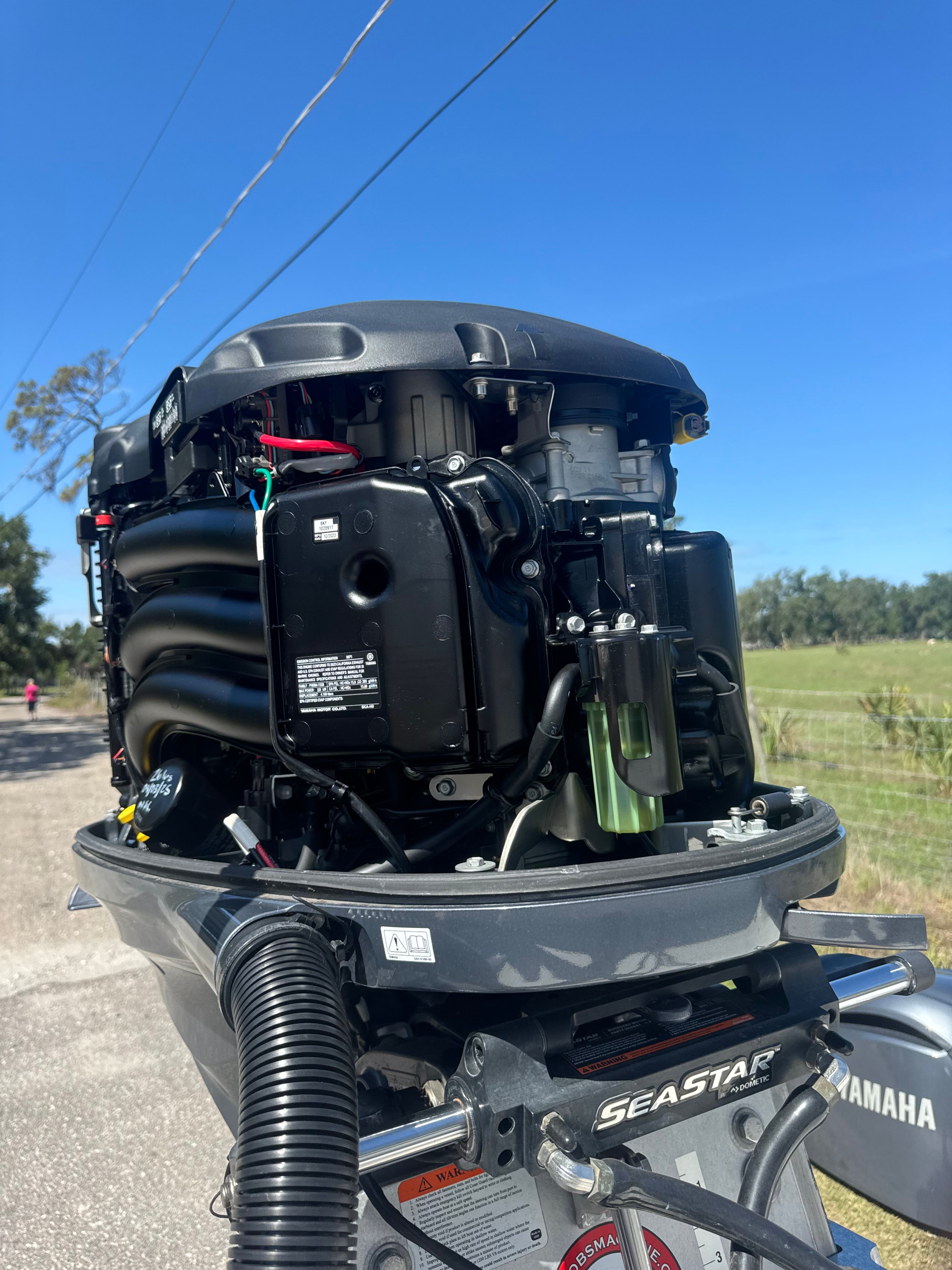 Yamaha outboard motor on Parker 2520 boat, year 1997.