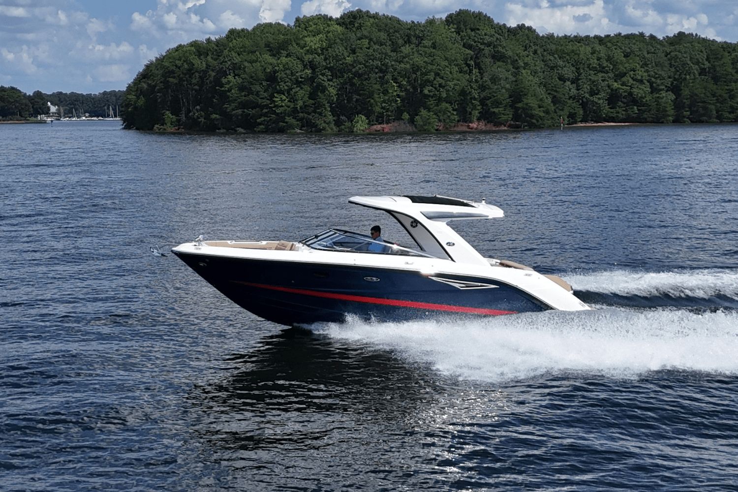 2026 Sea Ray SLX 310