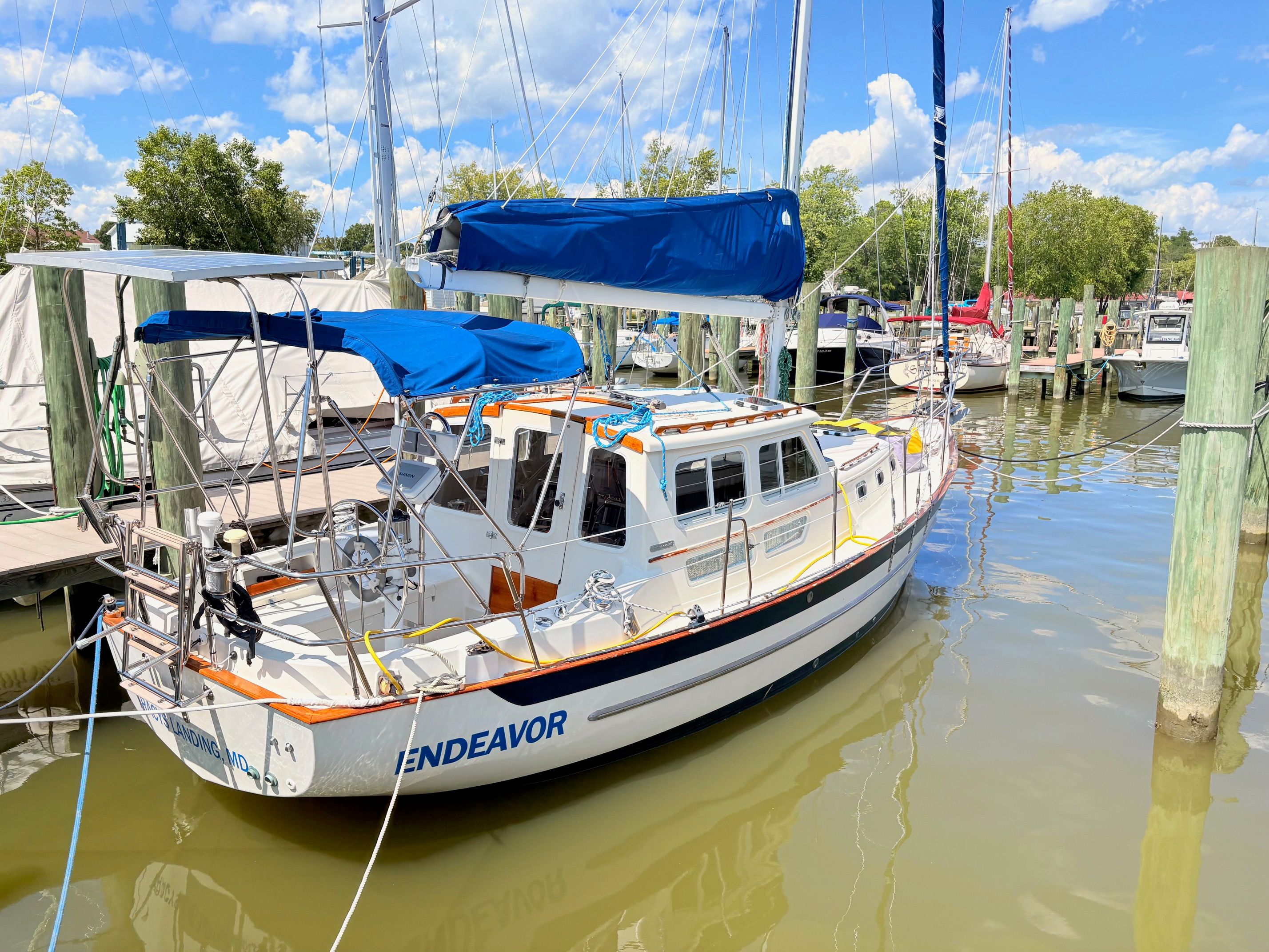 1995 Pacific Seacraft Pilothouse 32