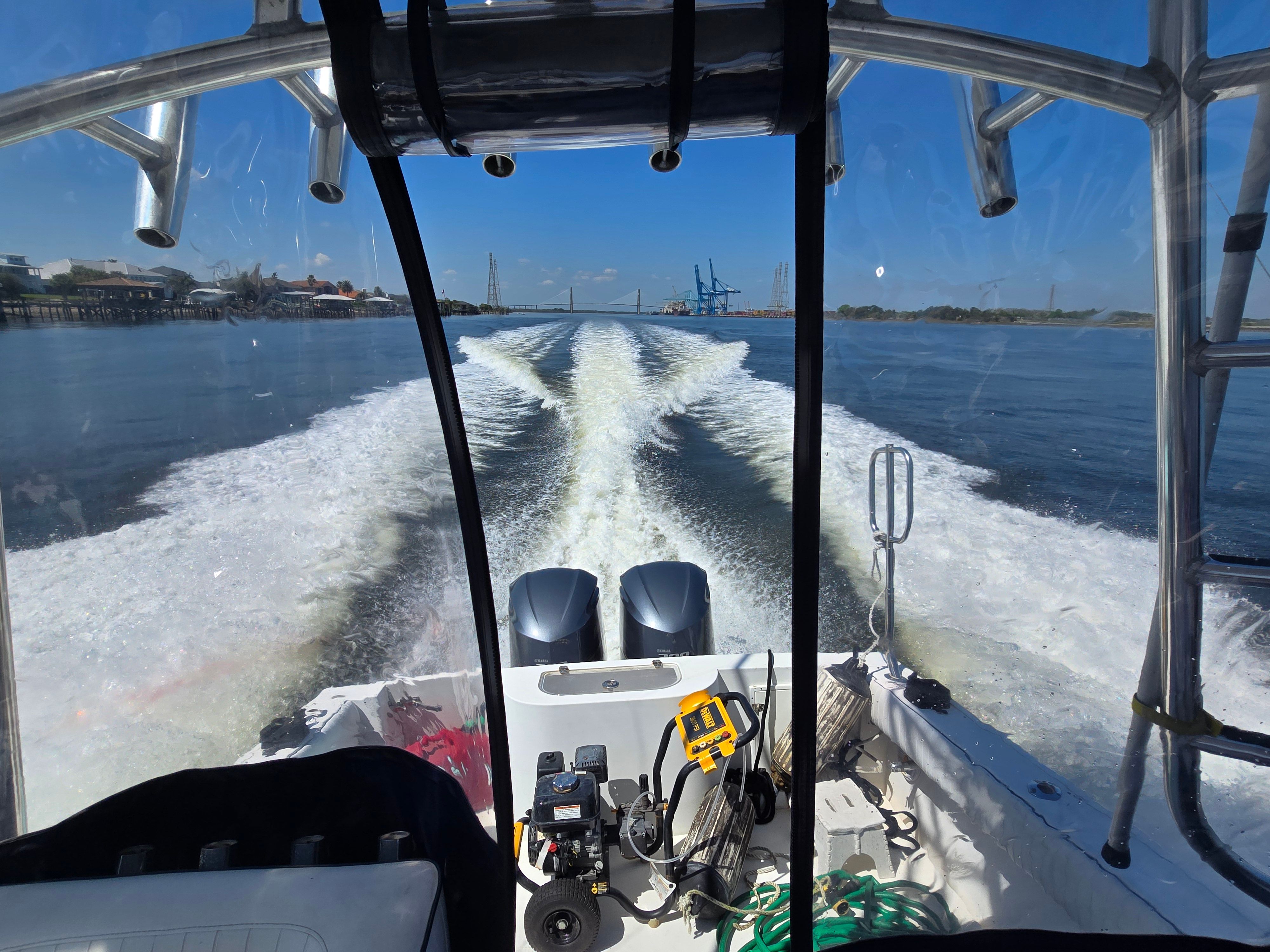 2005 Contender 35SC Express - 14