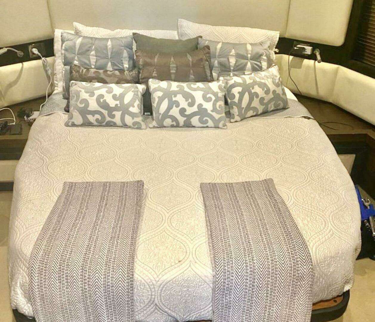 2013 Azimut 55S - Image 7