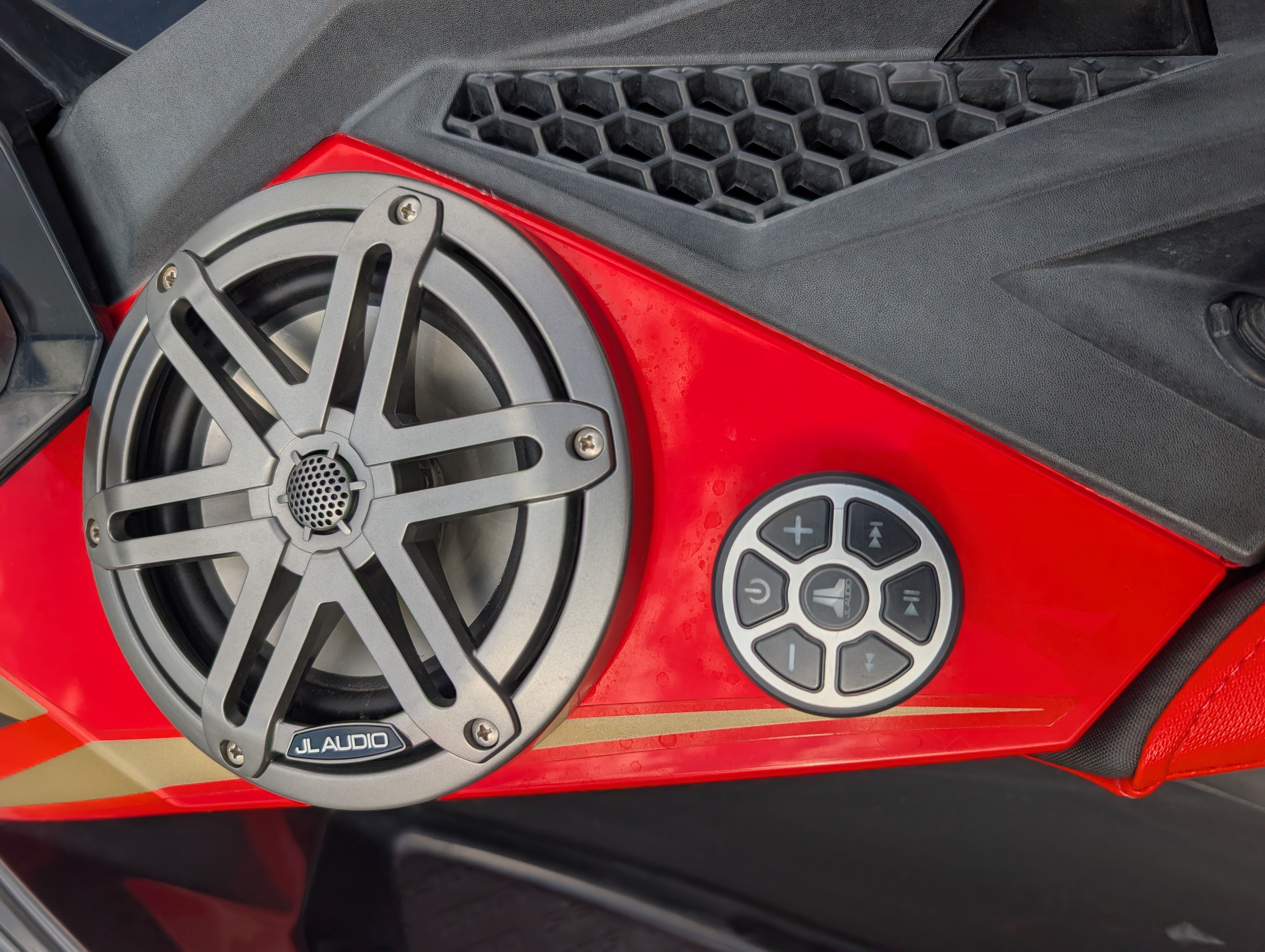 2019 SEA-DOO 300 RXT - Image 12