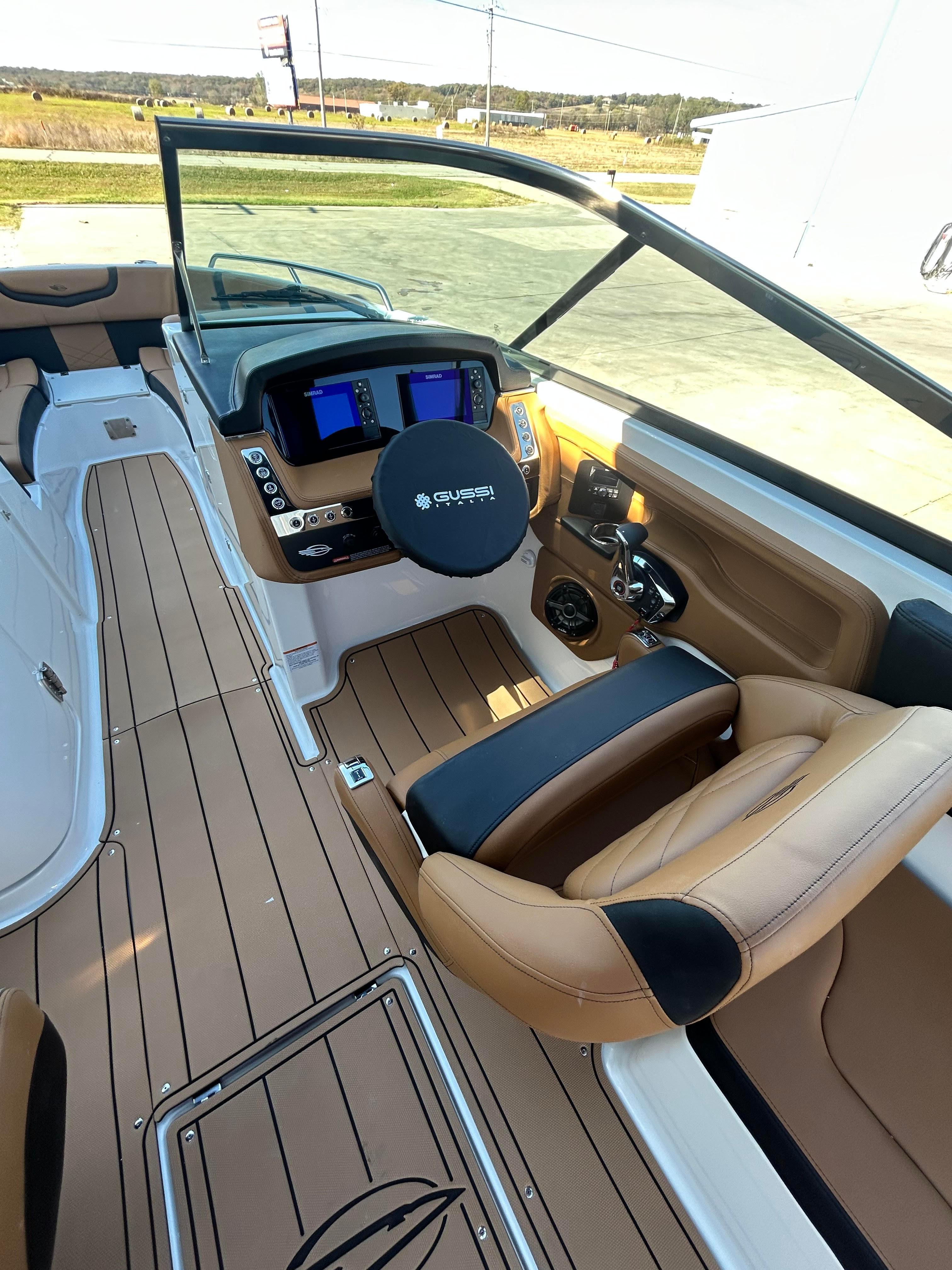 2025 Chaparral 307 SSX - 7