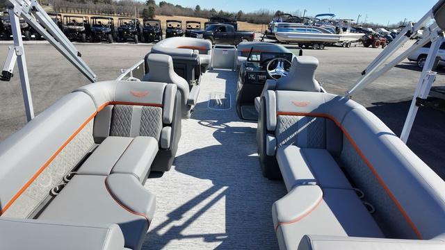 2025 Bennington M Quad Bench 24 MFB - 16