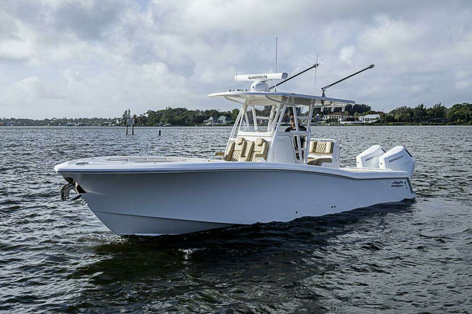 2023 Invincible 33 Open Fisherman - Image 23