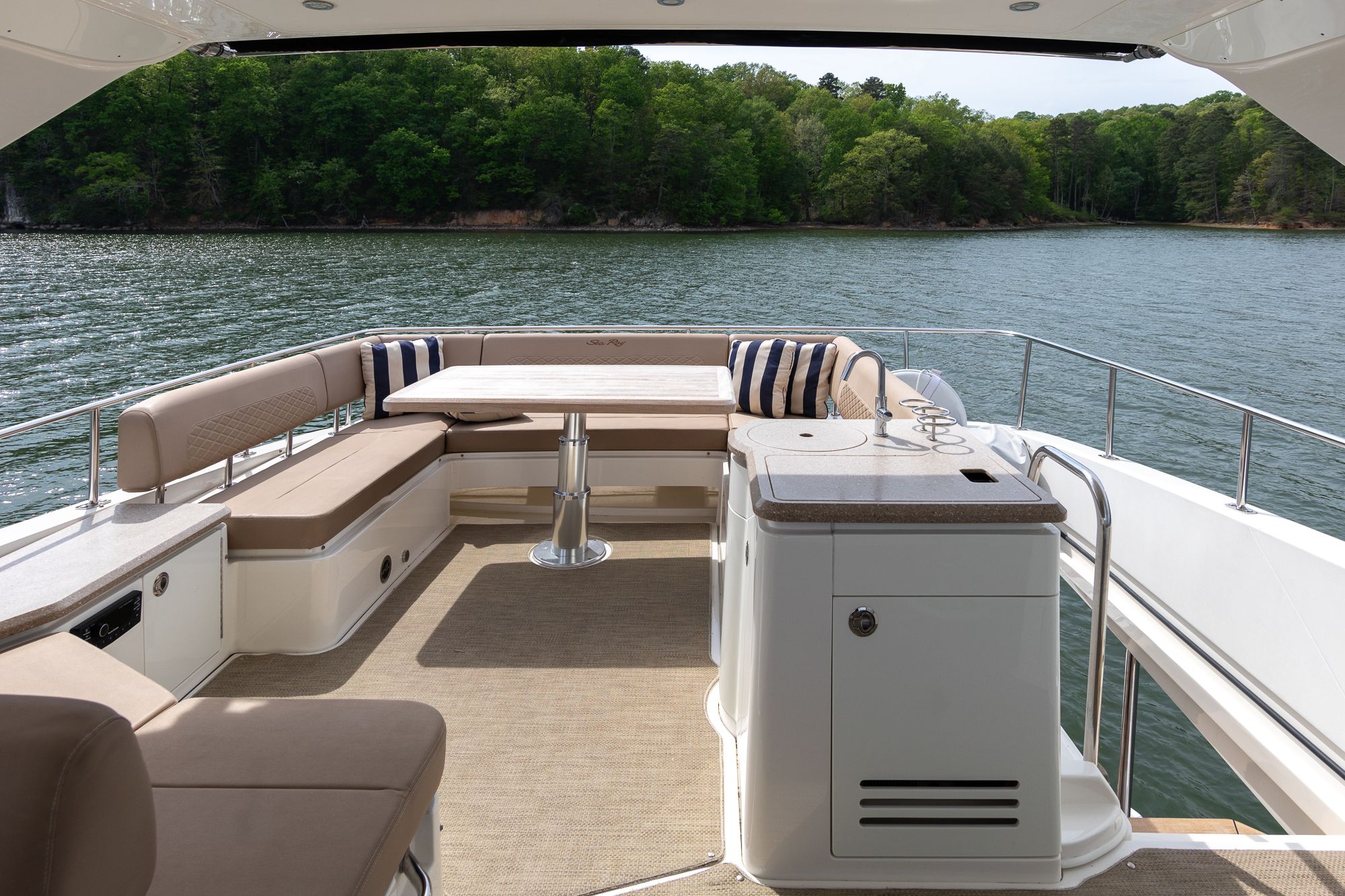 2018 Sea Ray L 650 FLY - 24