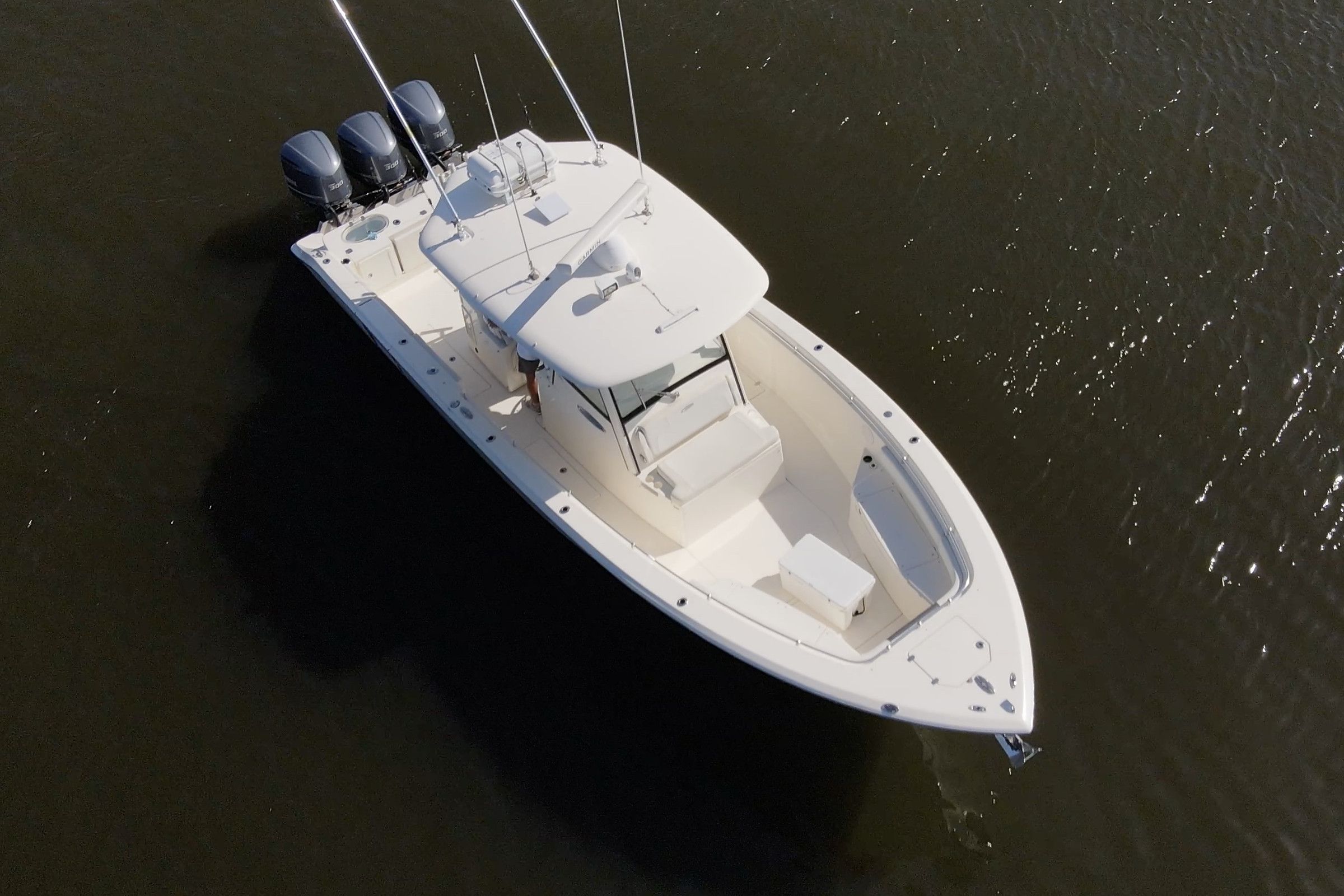 2015 Cobia Center Console 344 - 5