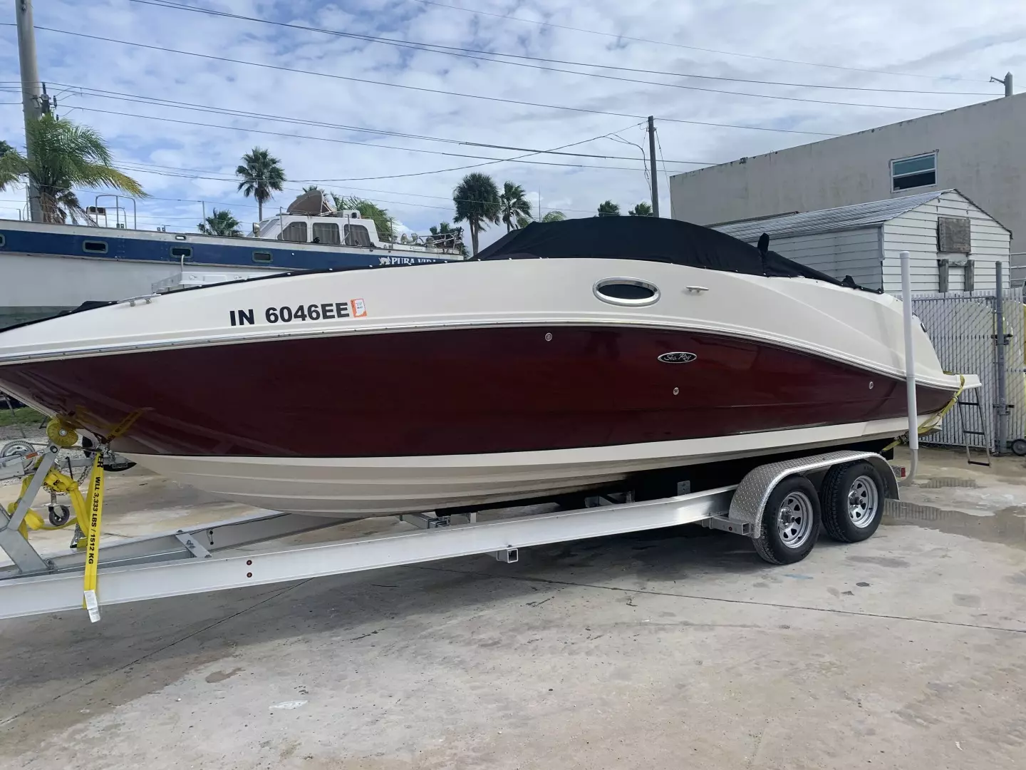2007 Sea Ray 240 Sundeck - Image 2