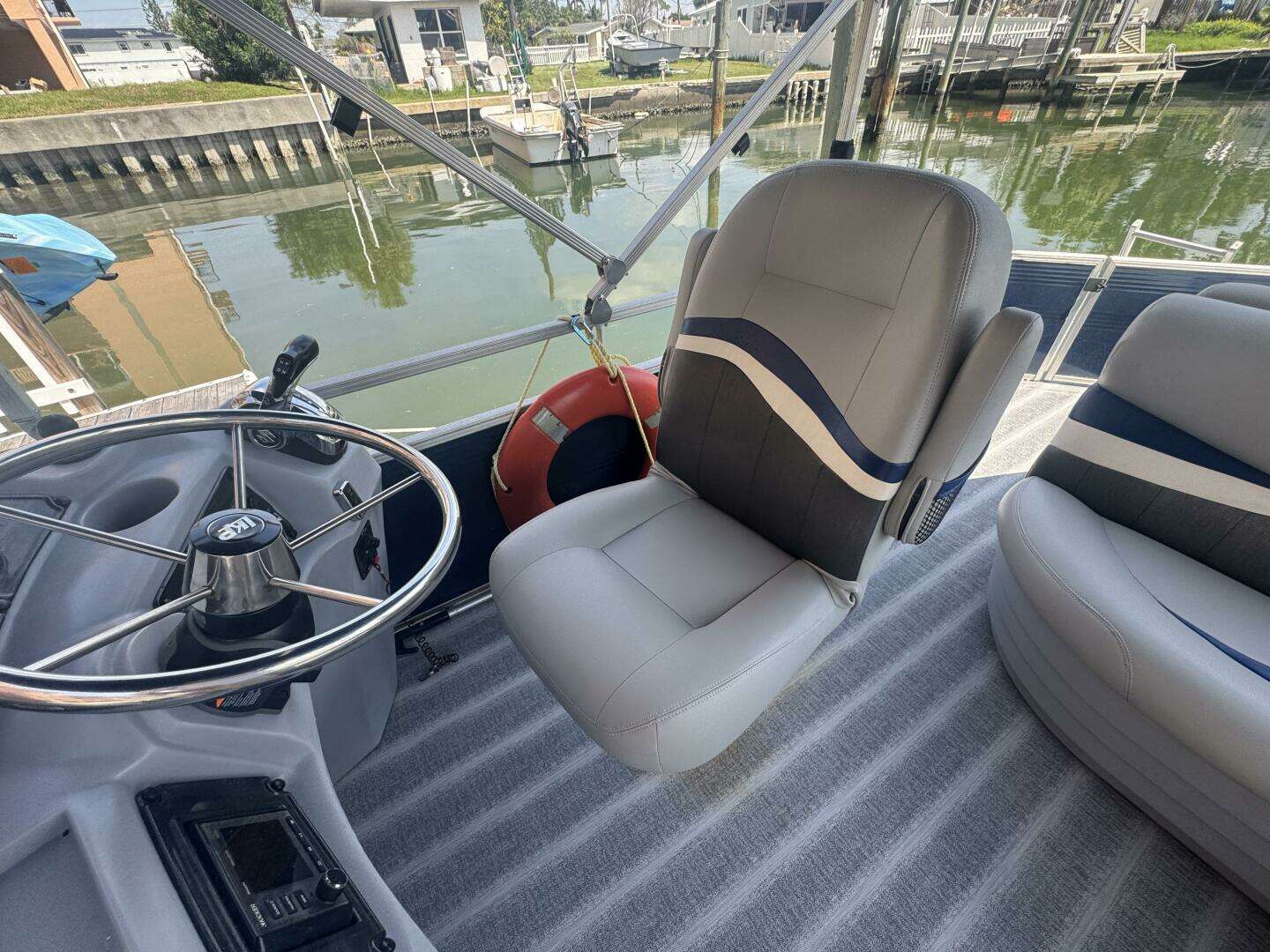 2021 Leisure Kraft Prestige 2635 LX Tri-Toon - Image 17