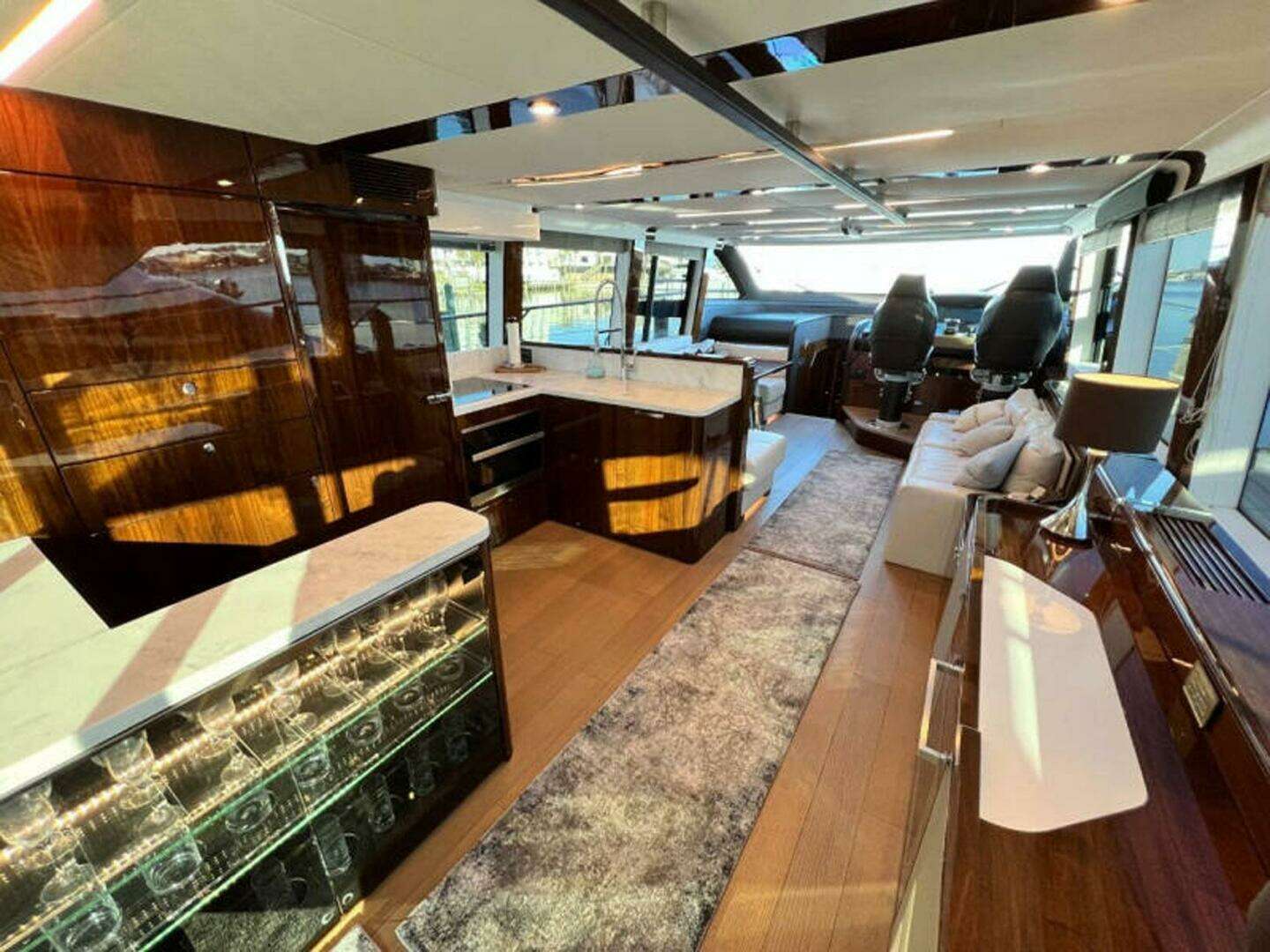 2020 Fairline Squadron - Image 14