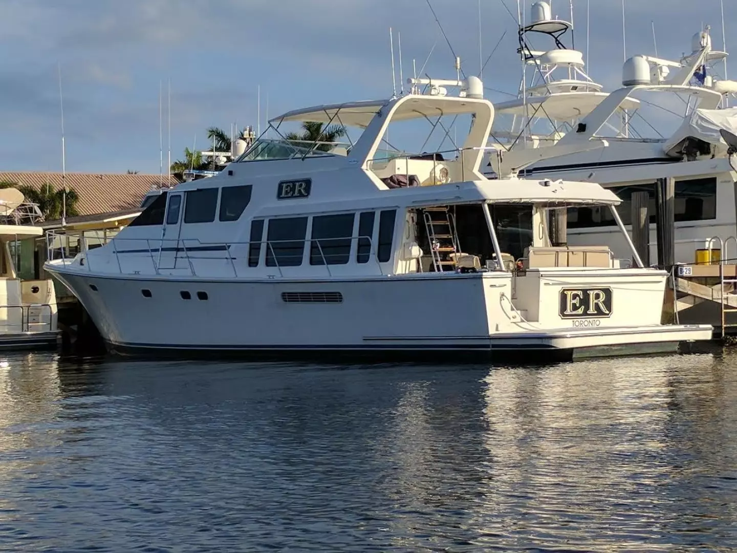 2000 Pacific Mariner 65 Motoryacht - Image 4