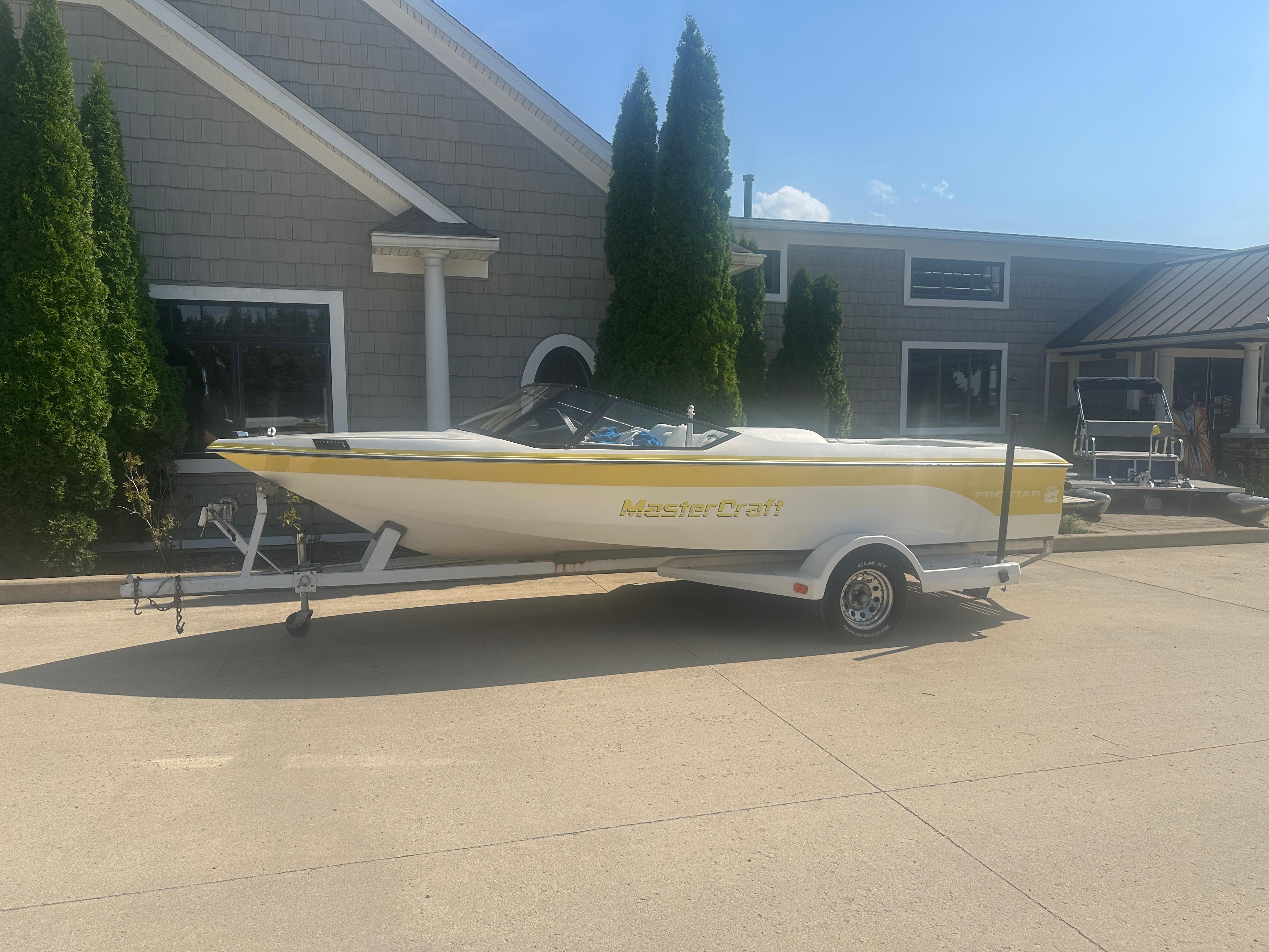 1990 MasterCraft 190 Prostar
