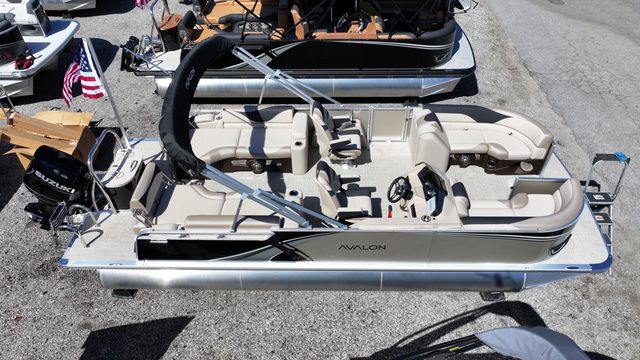 2026 Avalon LSZ - 23 FT Quad Lounger Switchback - 14