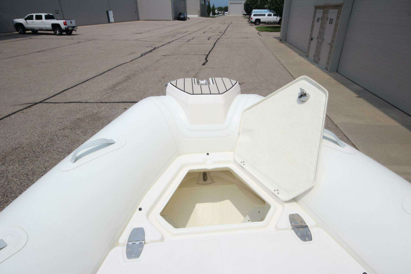 2024 Zodiac Medline 7.5 NEO - Image 32