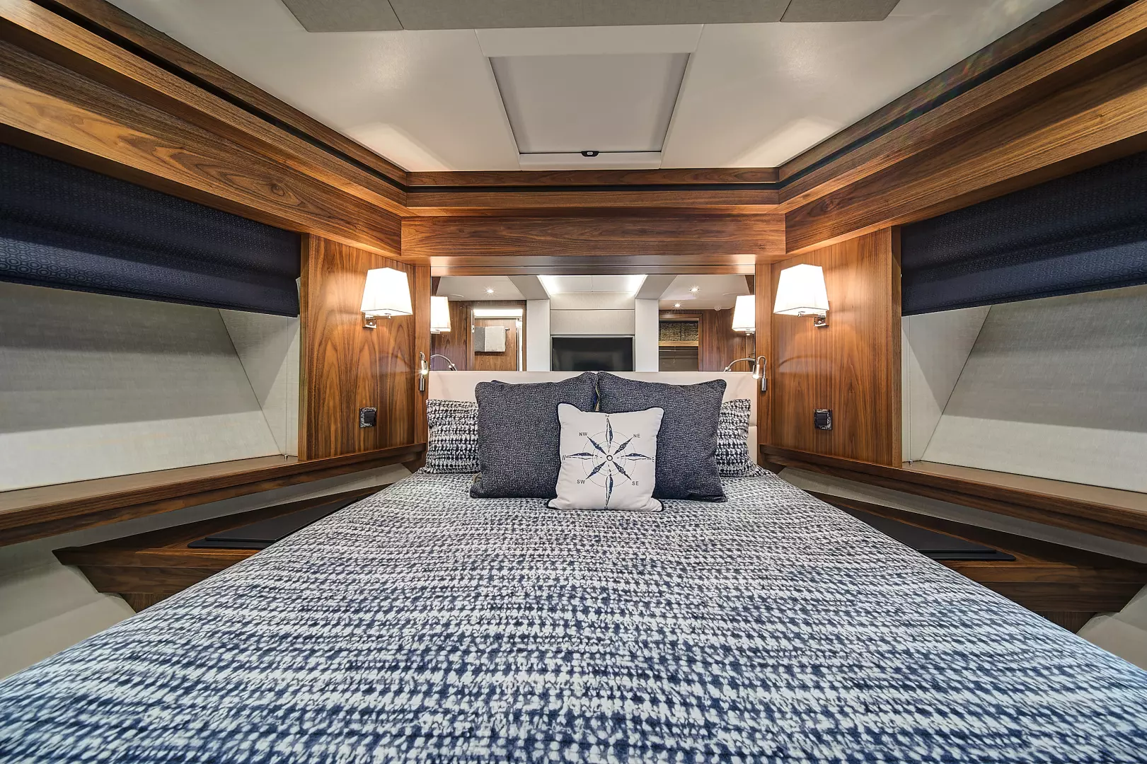 2019 Sunseeker 86 Yacht - Image 57